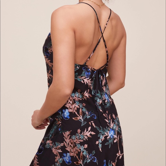 Astr the Label Gaia floral Midi dress - Picture 4 of 9